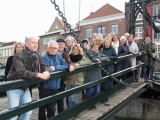 Cursisten Dordtologie 2018-II tijdens de stadswandeling op de Damiatebrug  die de cursus afsloot. In de tussentijd werden de examen nagekeken.